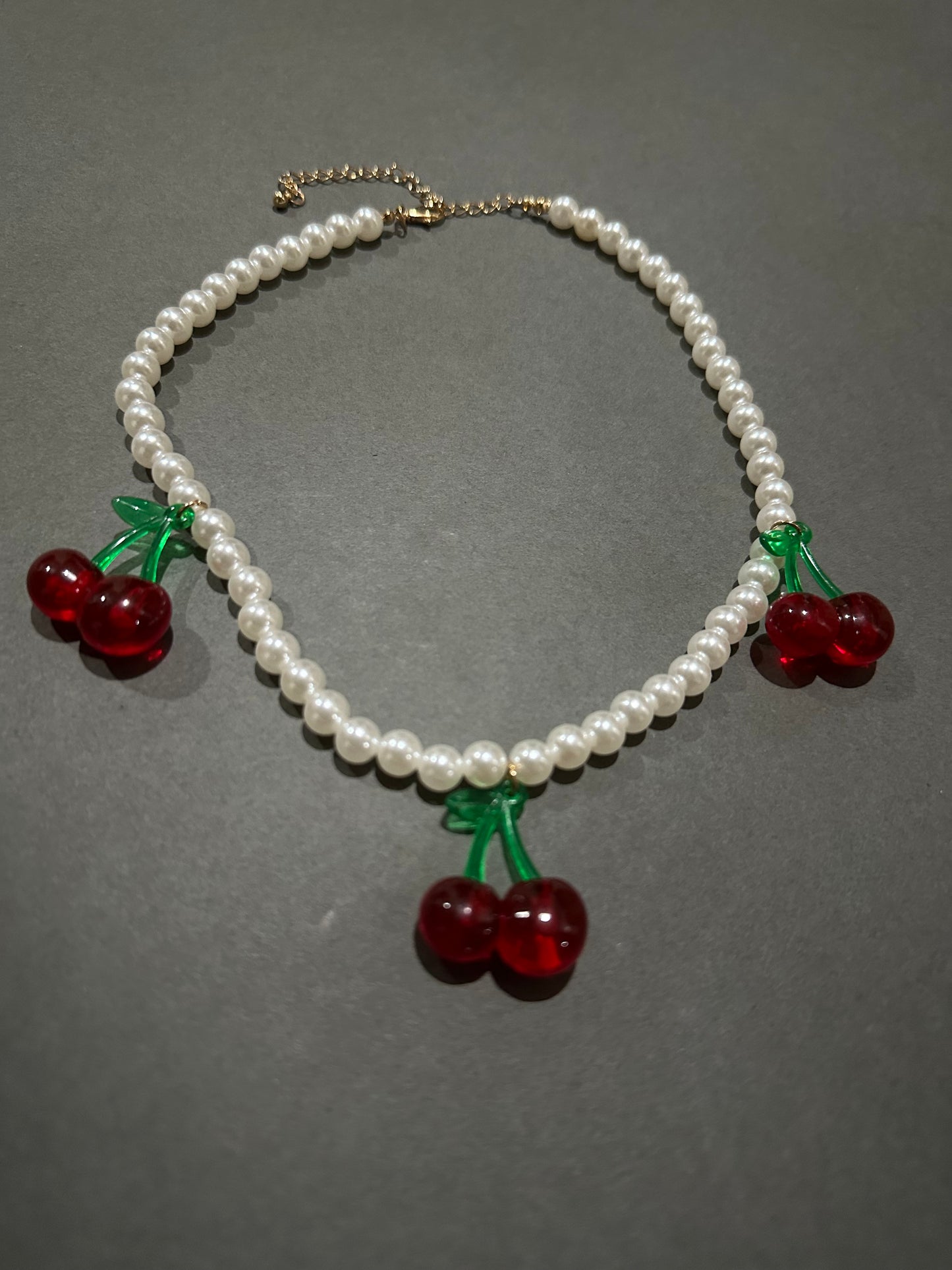 Triple Cherry Collier