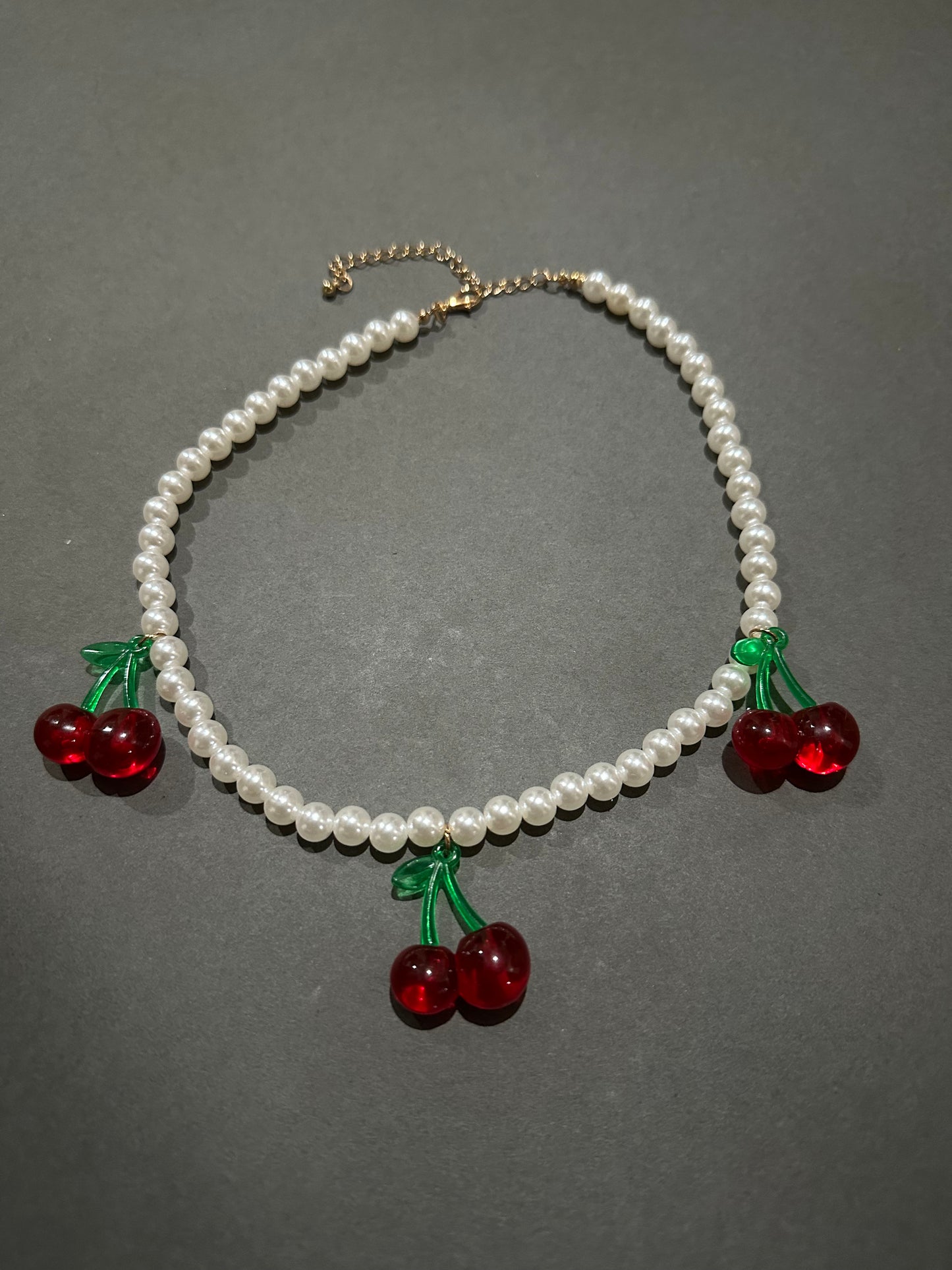 Triple Cherry Collier