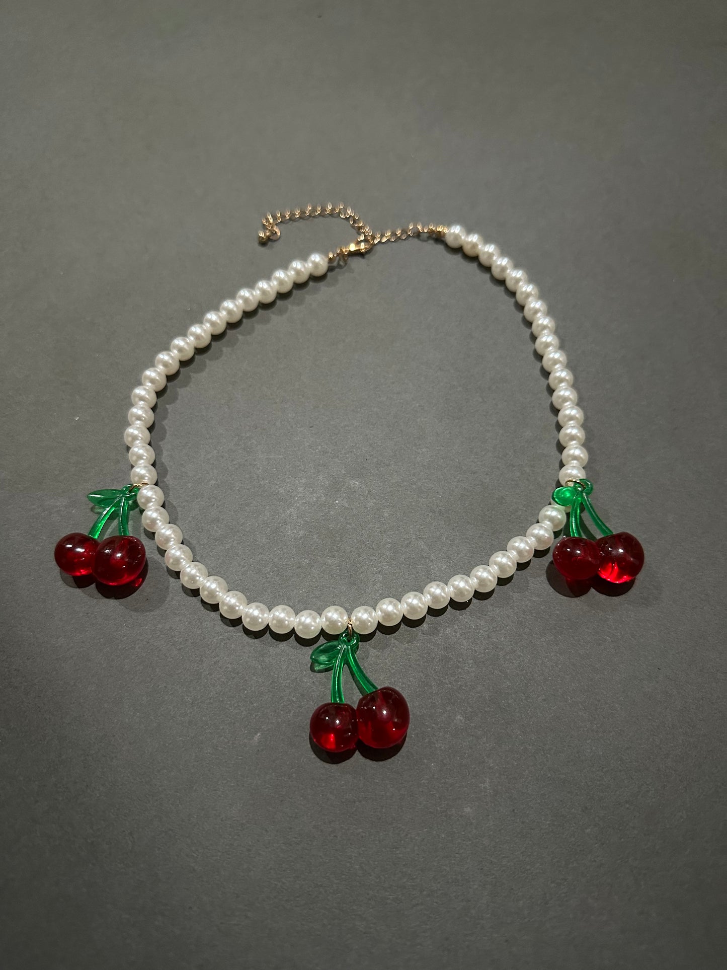 Triple Cherry Collier